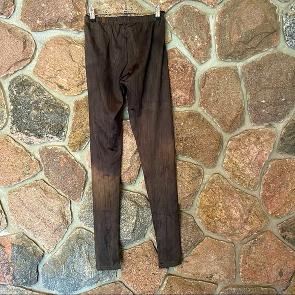 Wood grain pattern leggings! New condition. Made in Canada! - Picture 3 of 5